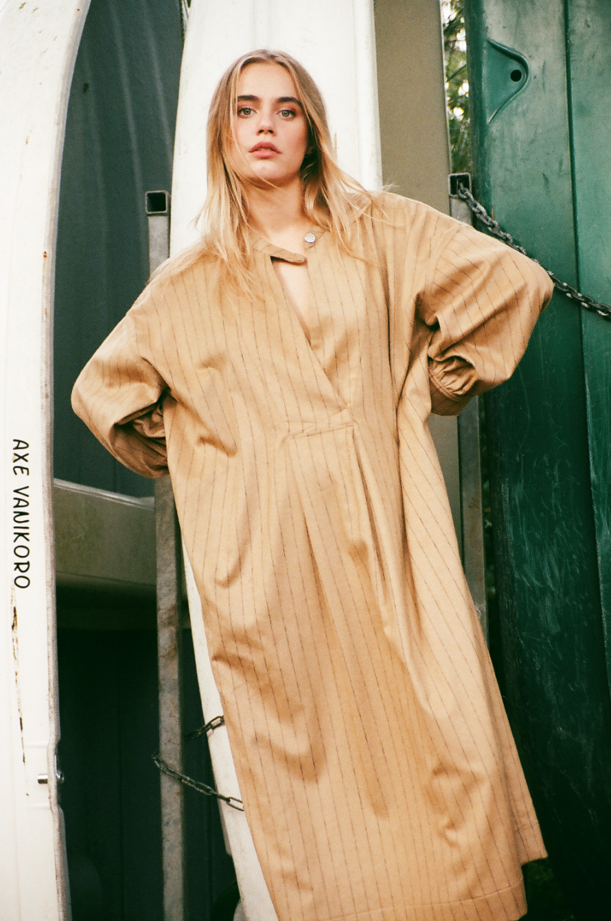 ROBE JOSE-GOLDEN BROWN